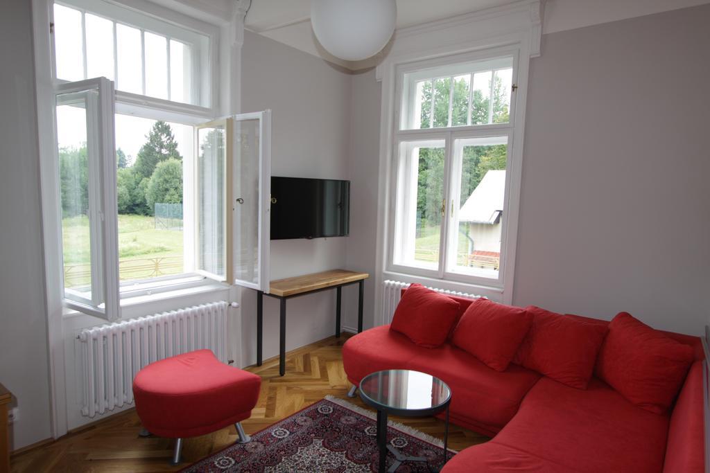 Vila Olga Jevany Extérieur photo