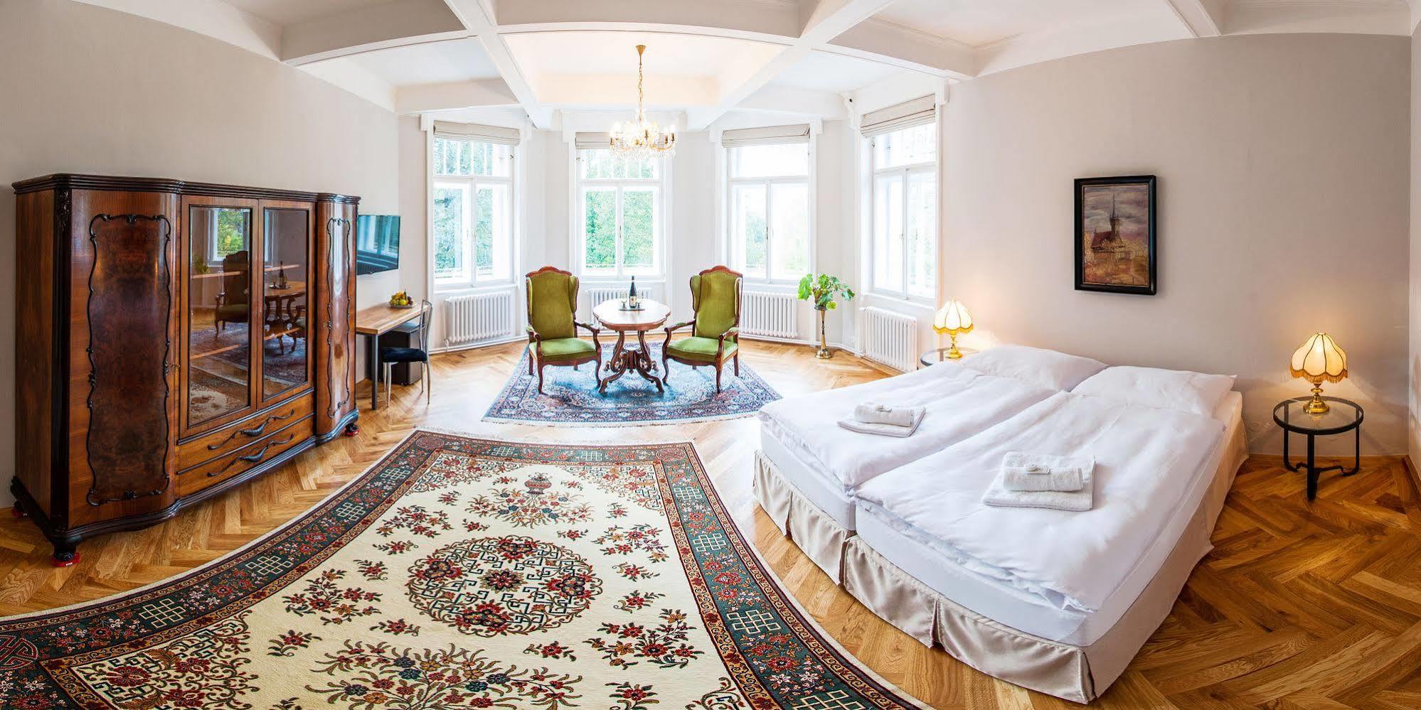 Vila Olga Jevany Extérieur photo