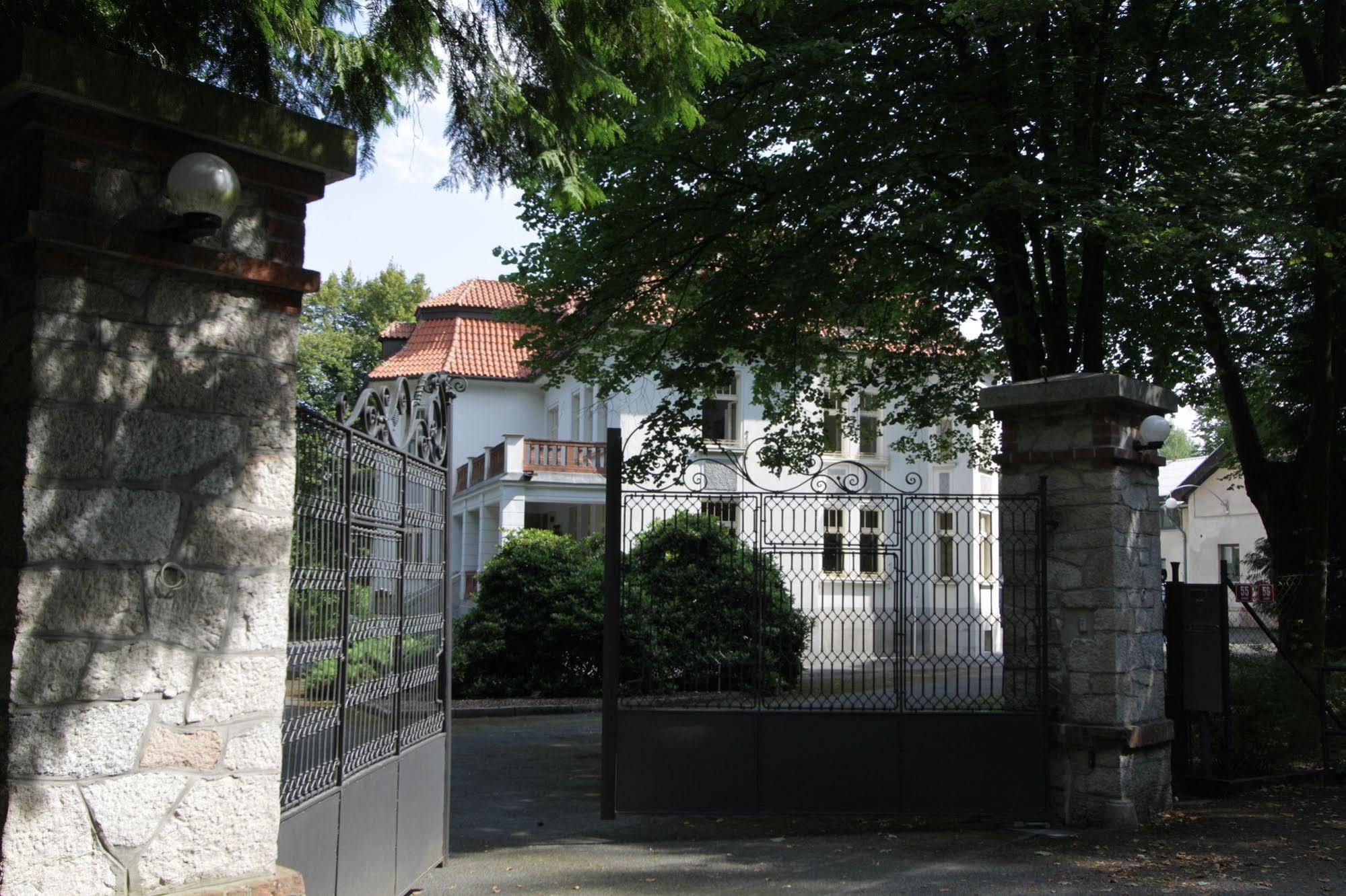 Vila Olga Jevany Extérieur photo